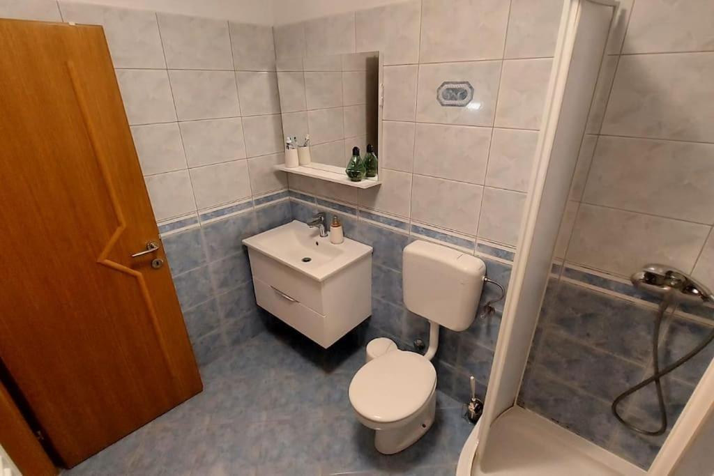 Apartman Ana Pula - Calm, Free Parking, Close To Center Eksteriør bilde