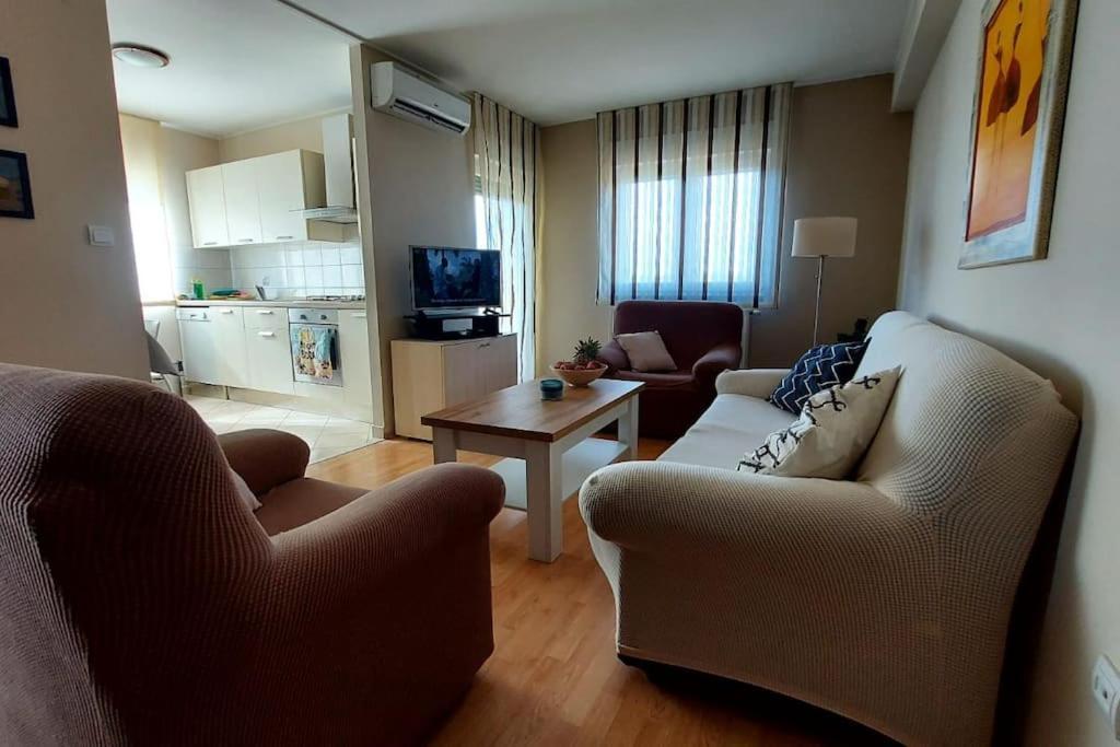 Apartman Ana Pula - Calm, Free Parking, Close To Center Eksteriør bilde