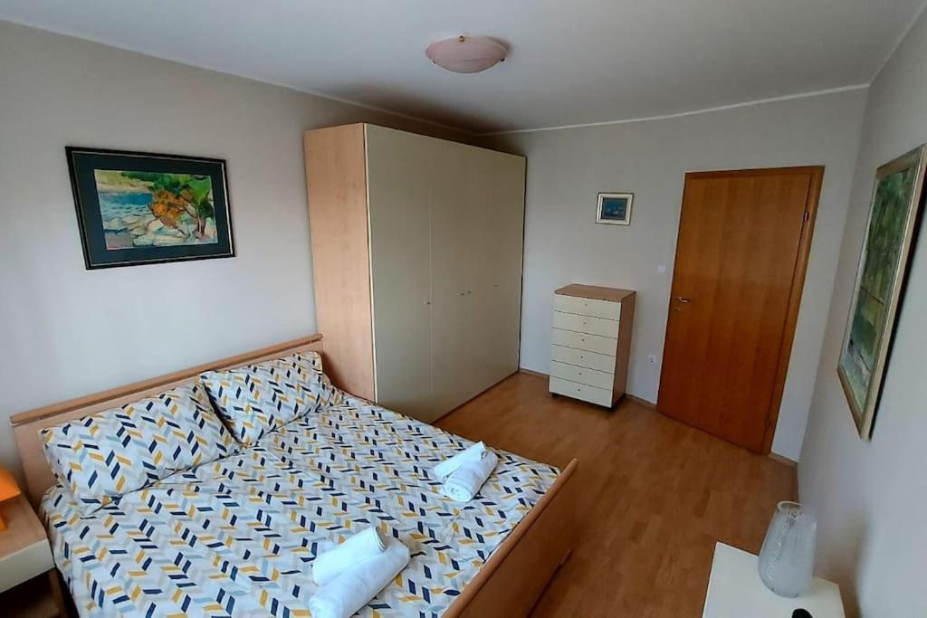 Apartman Ana Pula - Calm, Free Parking, Close To Center Eksteriør bilde